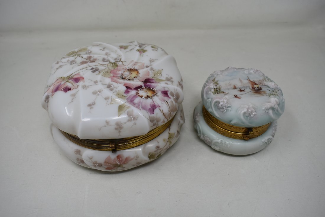 2 Antique Porcelain Dresser Jars (1 of 7)