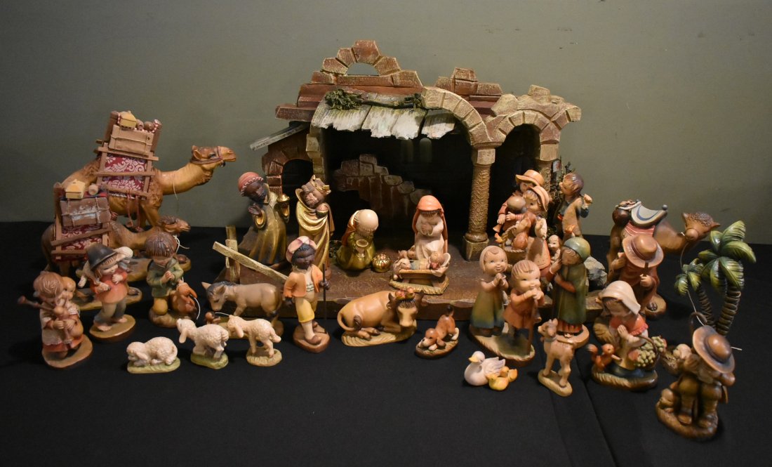 HUGE 27 Piece Anri Nativity Set w Ferrandiz Stable (1 of 12)