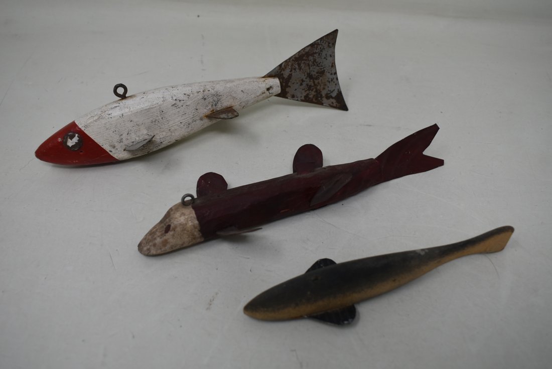 3 Vintage Wood Fish Decoys (1 of 4)