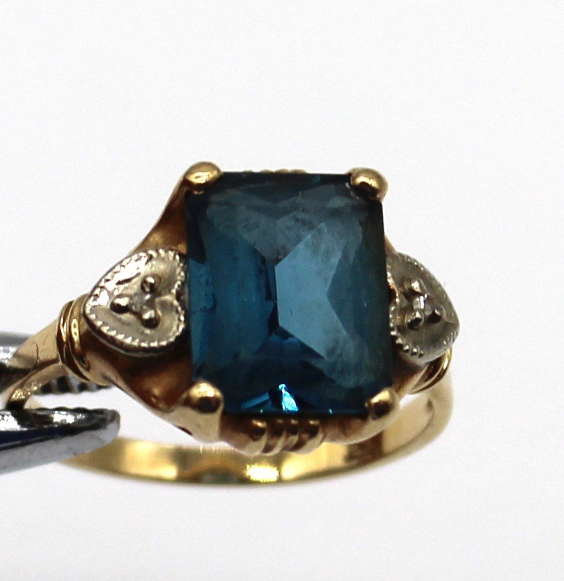 10K Gold Ring with Blue Stone (1 of 5)