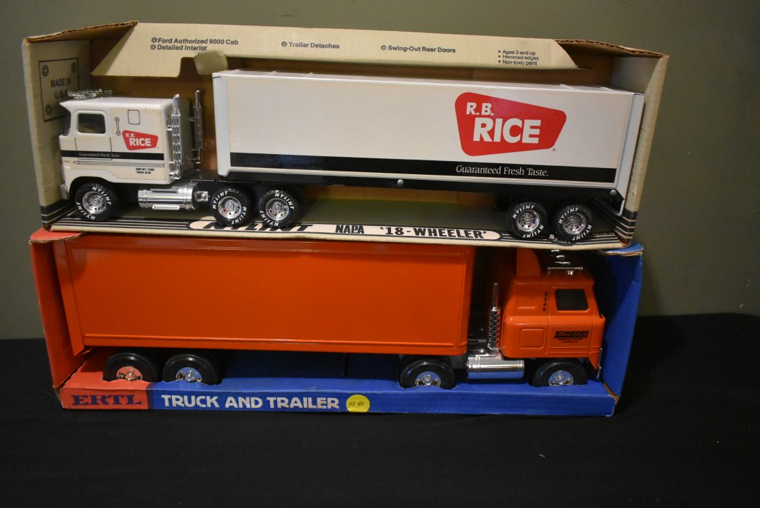 2 Vintage Steel Tractor Trailer Trucks 18 Wheelers New in Box (1 of 4)