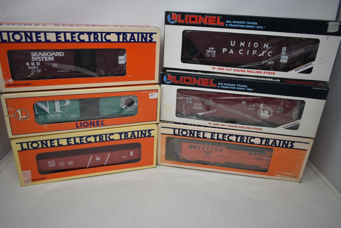 6 Lionel O Scale Train Cars (1 of 2)