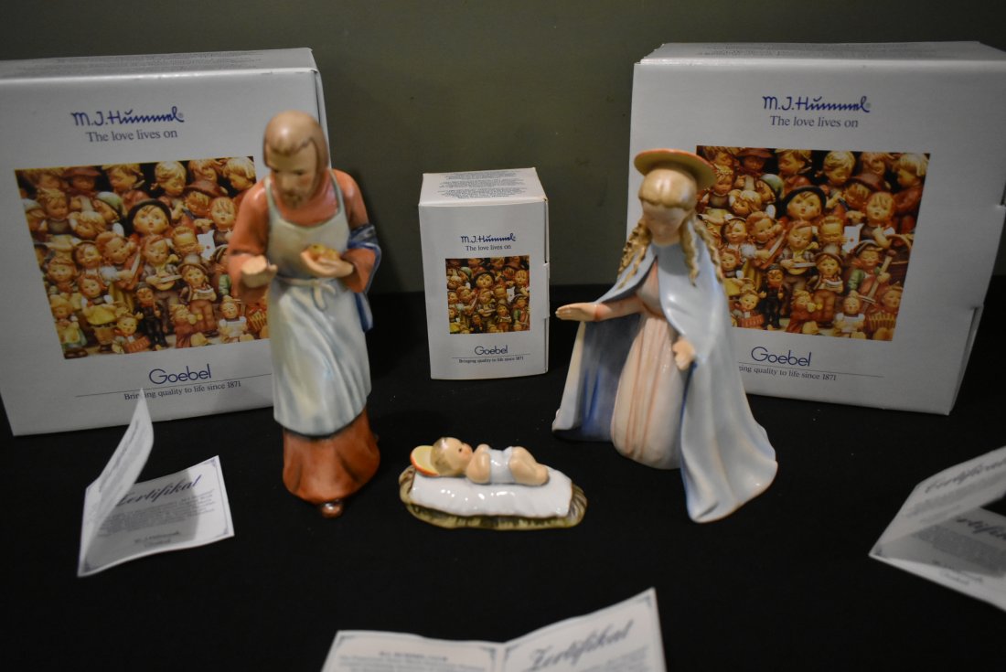 Goebel Hummel Nativity "Holy Family" Set of 3 Exc in Boxes (1 of 3)