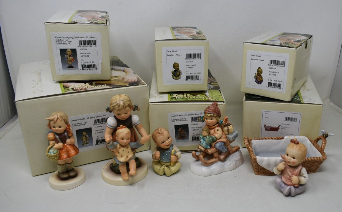 6 Hummel Figures EXC in Boxes (1 of 4)