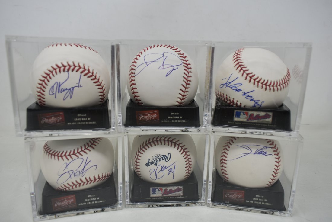 6 Signed Chicago White Sox Baseballs (1 of 3)