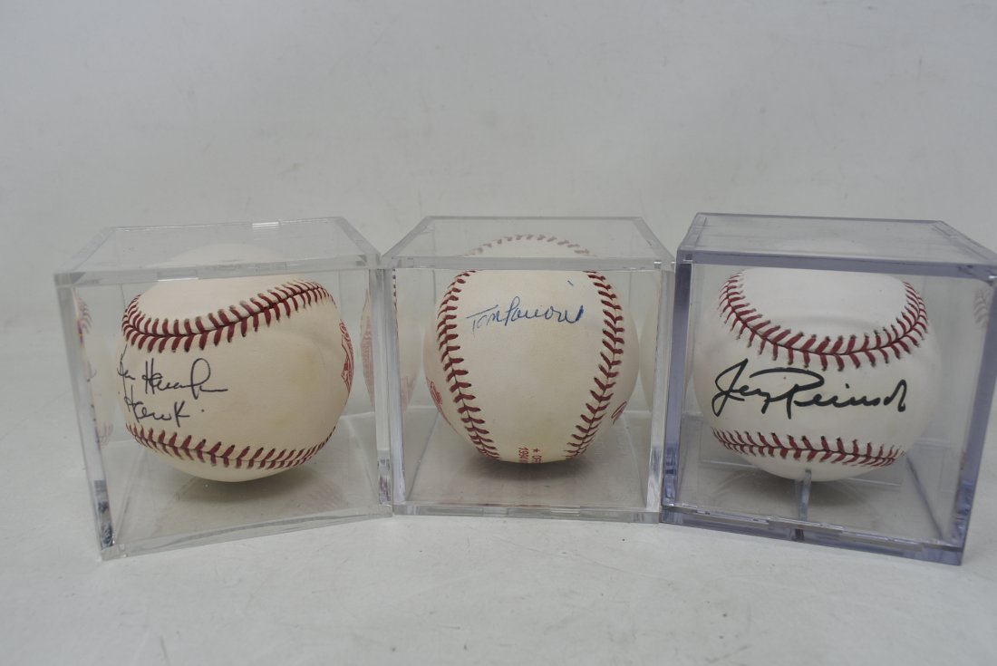 3 Signed Baseballs Jerry Reinsdorf, Tom Paciorek, Ken "Hawk" Harrelson (1 of 2)