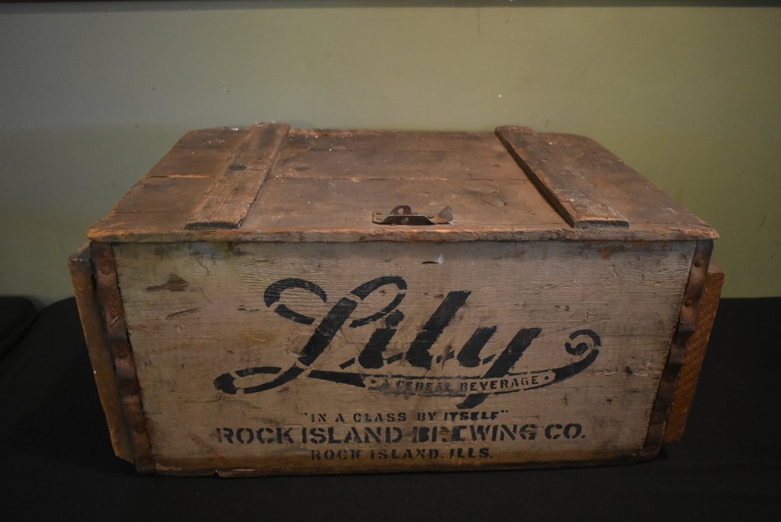 Lily "A Cereal Beverage" Rock Island Brewing Co Wood Beer Crate w Lid (1 of 5)