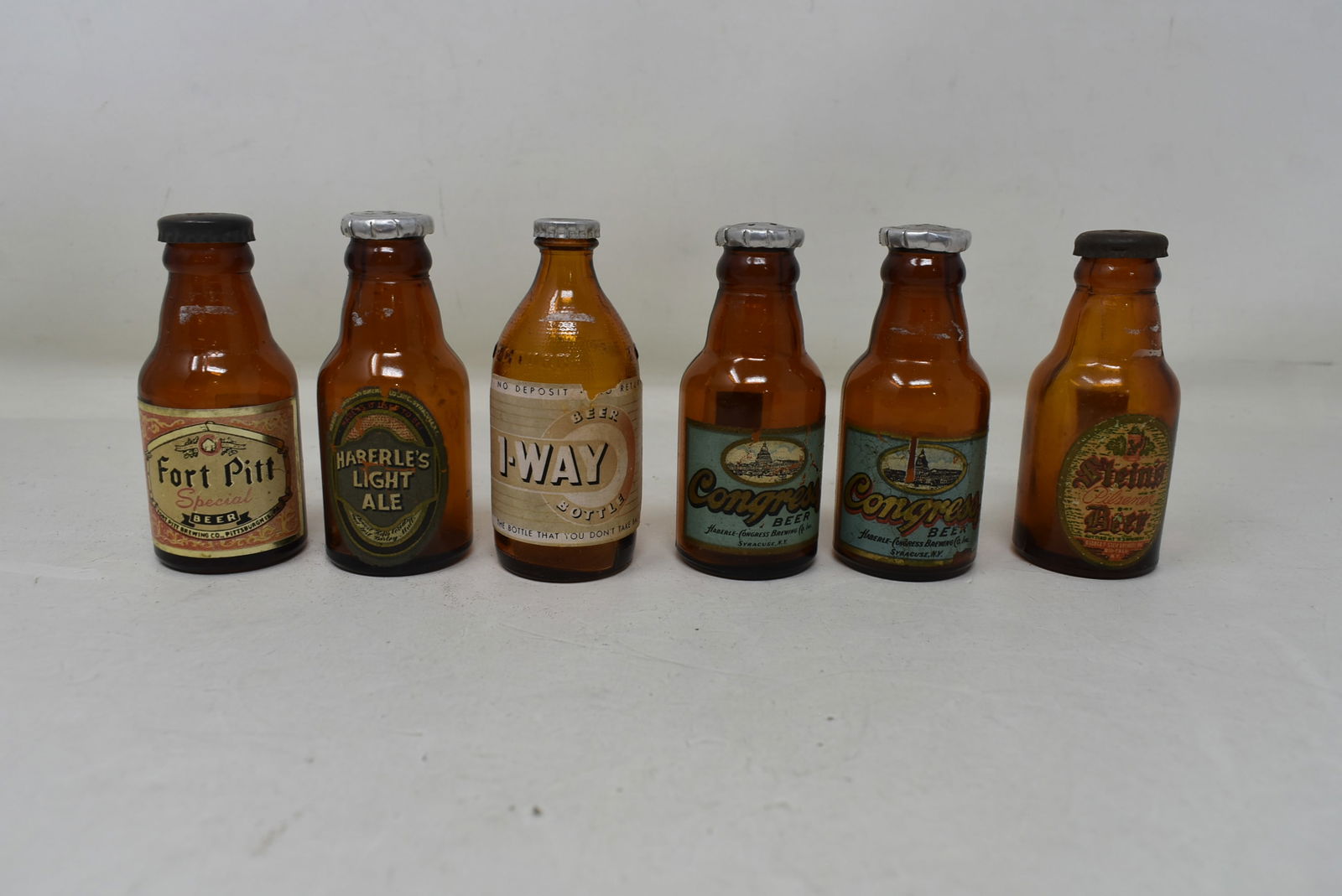 Lot of 6 Mini Beer Bottle Salt Shakers (1 of 3)