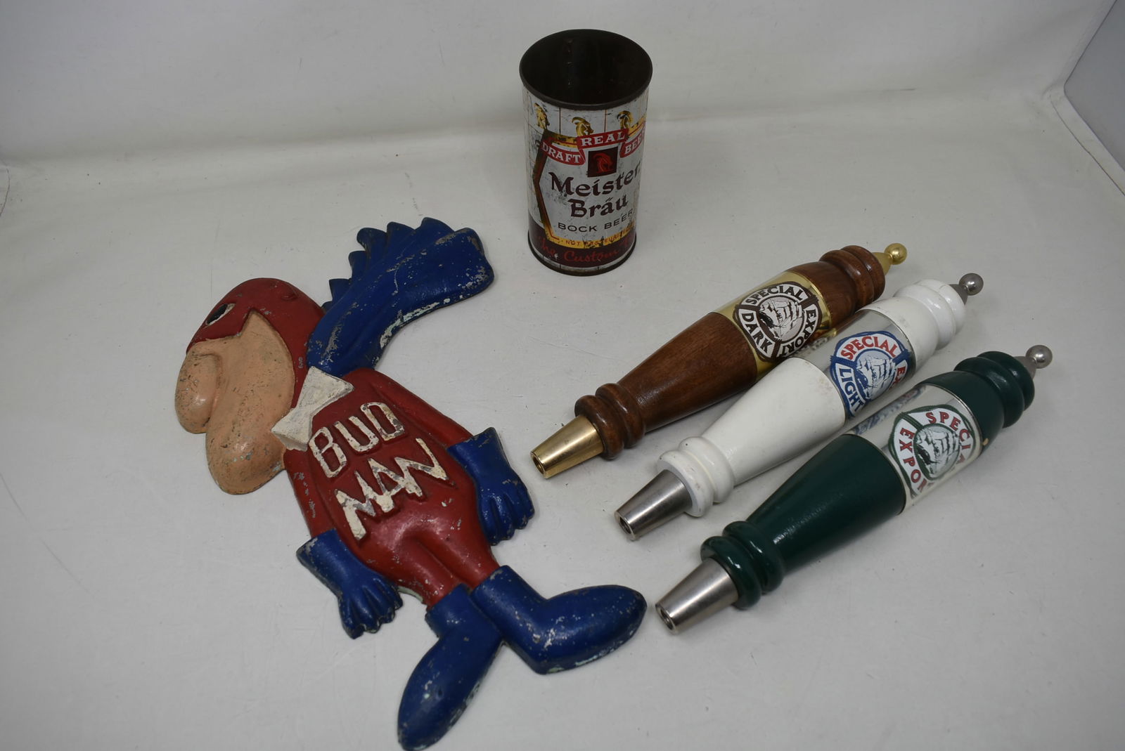 Lot of Assorted Beer Items (1 of 6)