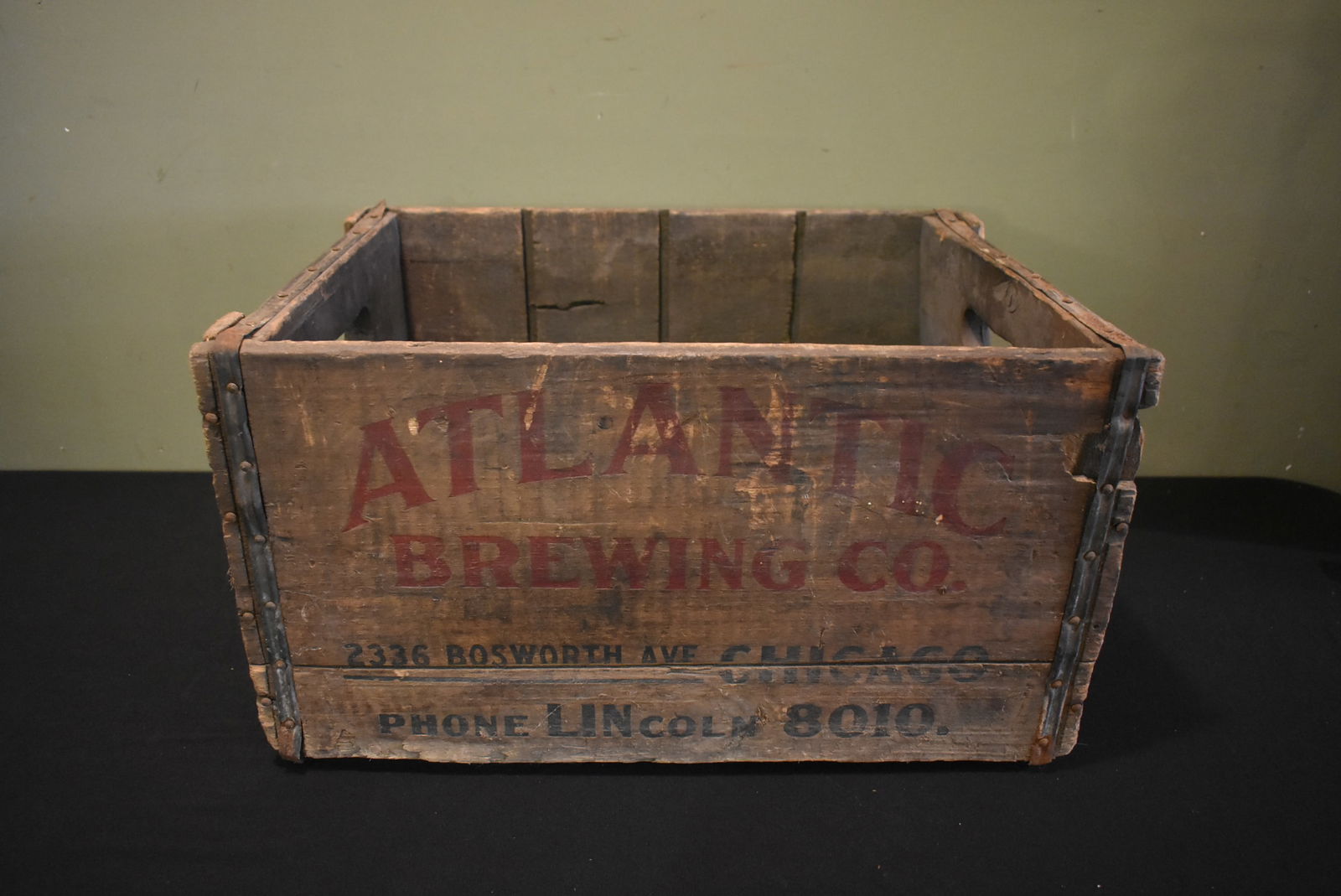 Atlantic Brewing Co Chicago Wood Beer Crate (1 of 6)
