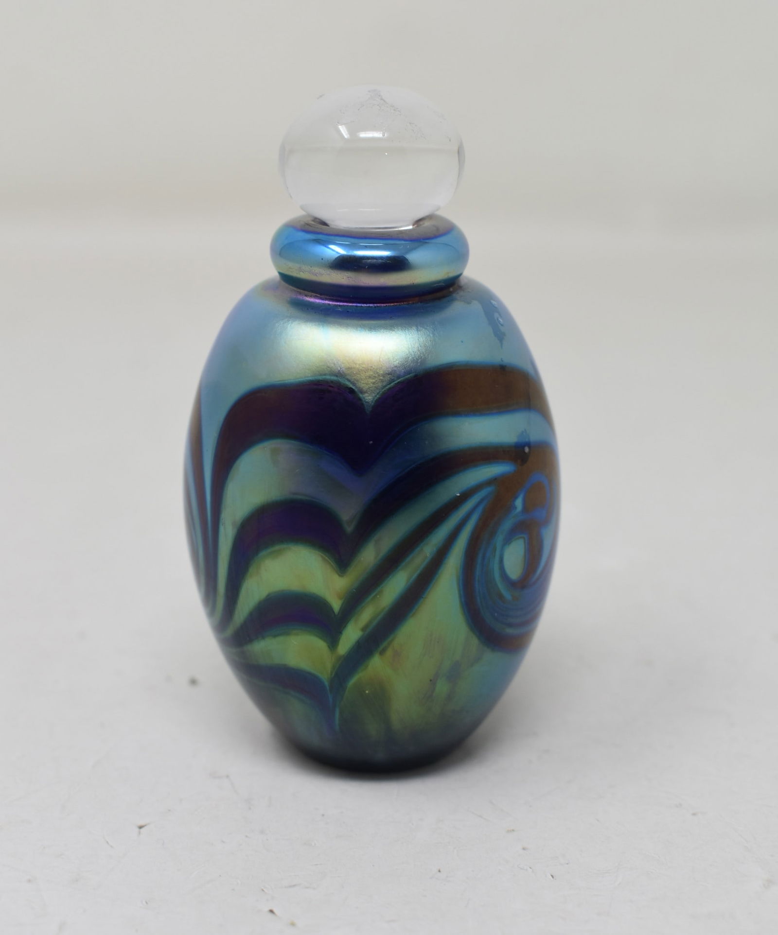 Robert Eickholt Signed Iridescent Art Glass Perfume Bottle (1 of 4)