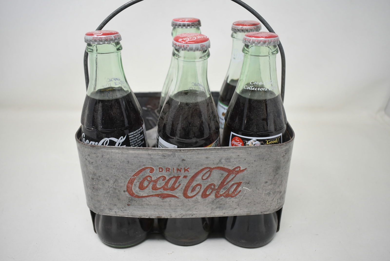 Coca-Cola Metal Soda Caddy: Coca-Cola Metal Soda Caddy