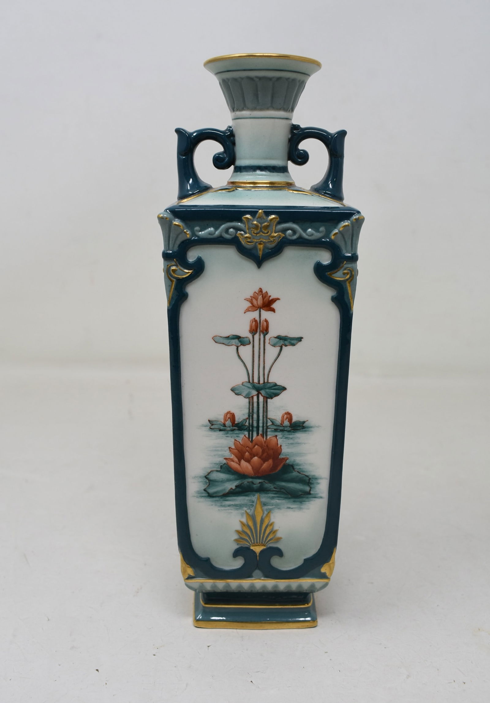 Hadley's Worcester England Early Porcelain Vase 8.5" (1 of 5)