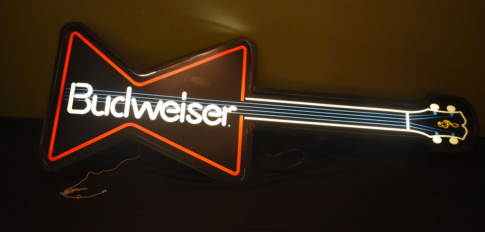 Budweiser Beer Bow Tie Guitar Bar Light Sign (1 of 7)