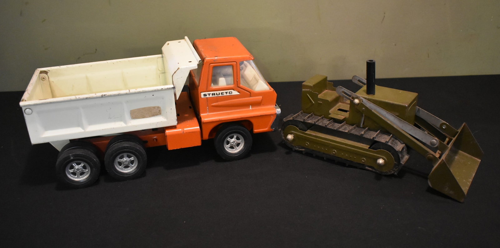 Vintage Struco Dump Truck and Bulldozer: Vintage Struco Dump Truck and Bulldozer. Both have wear, see photos.