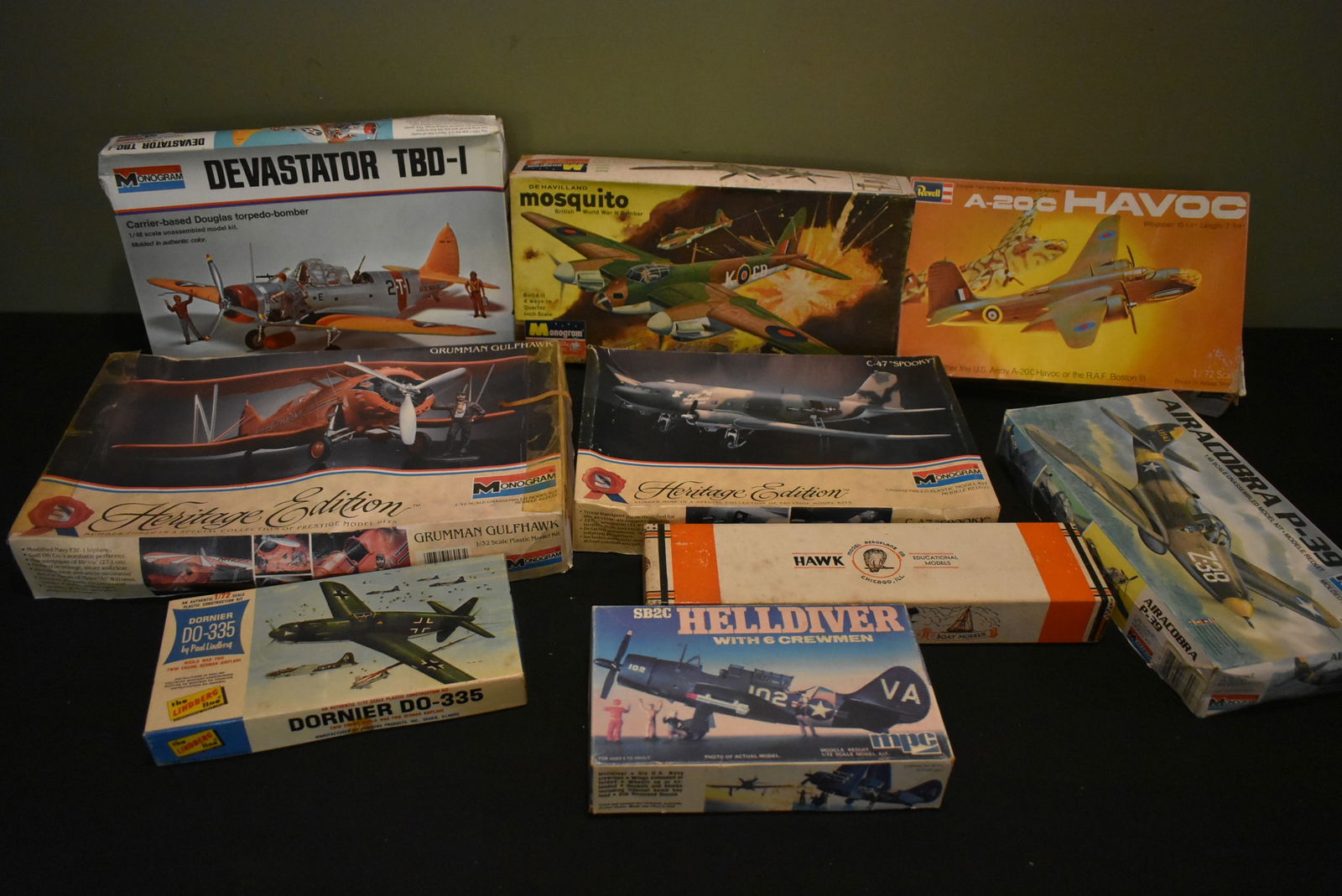 Lot of 9 Model Kits Airplanes (1 of 4)