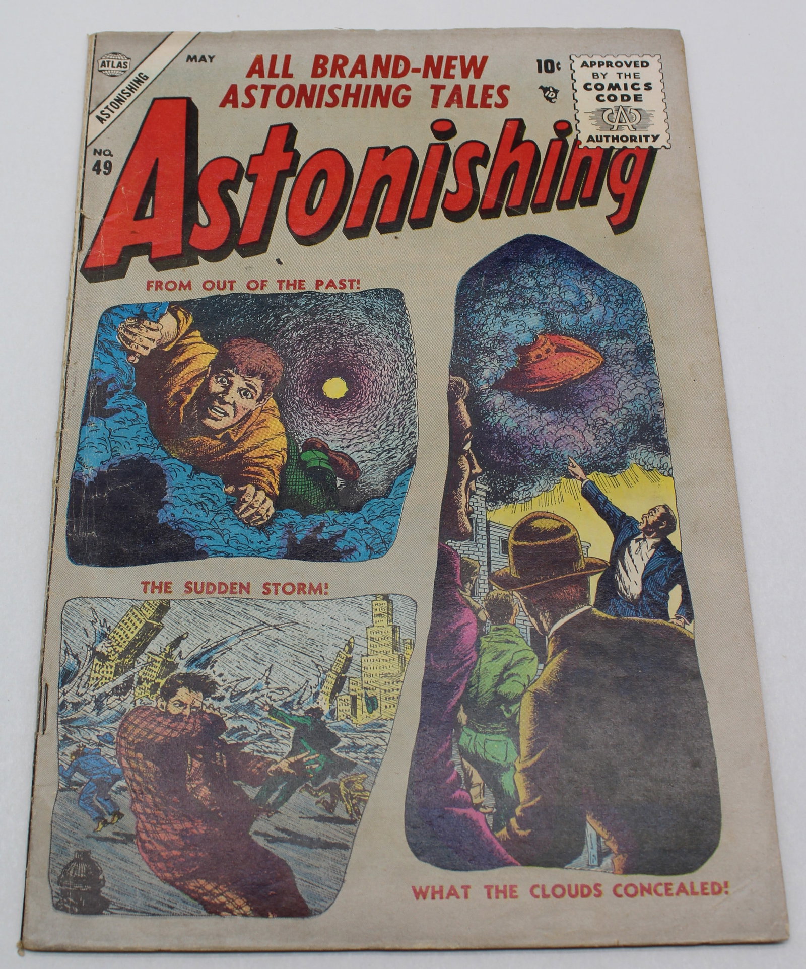 Astonishing #49 (1956) Atlas Comics: Astonishing #49 (1956) Atlas Comics - book may have Bends, tears, wear etc. - see Photos for condition.