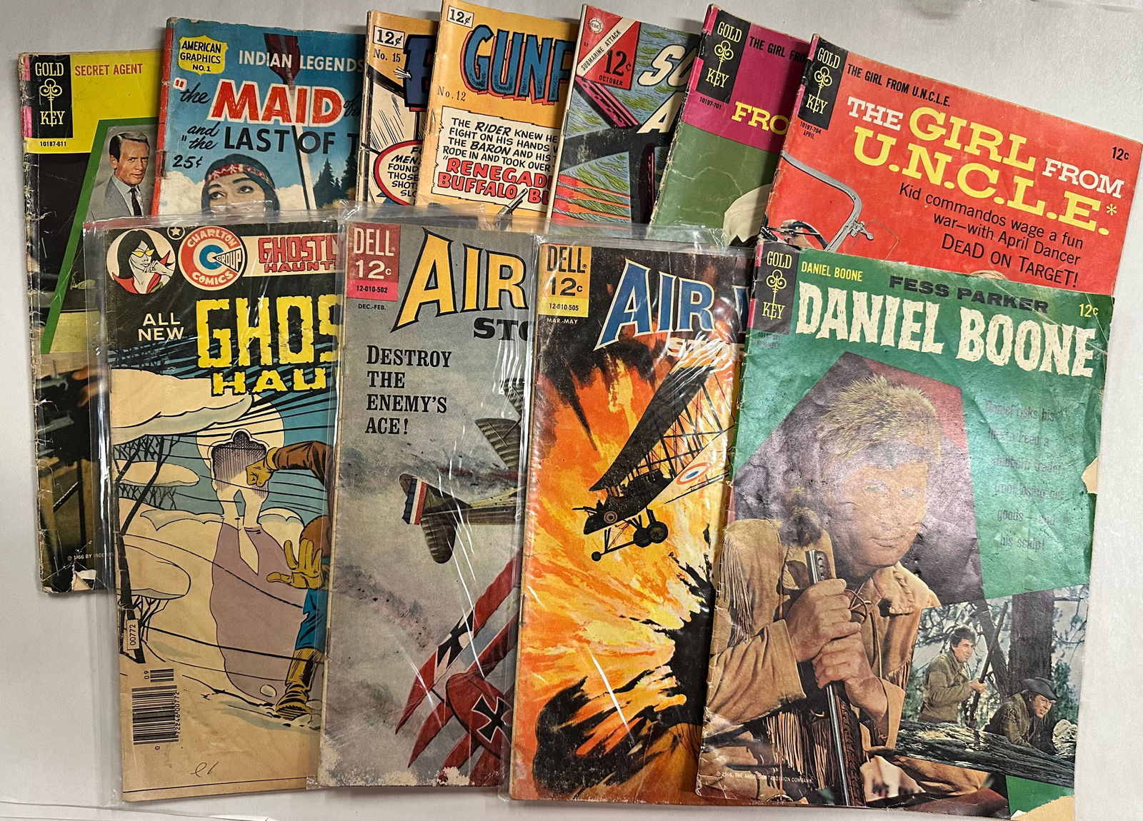 Lot of 10 Poor Condition Comics 1960'a era: Lot of 10 Poor Condition Comics 1960'a era - These are Very Rough with Major issues - reader copies for sure. as shown Please See the Photos for condition