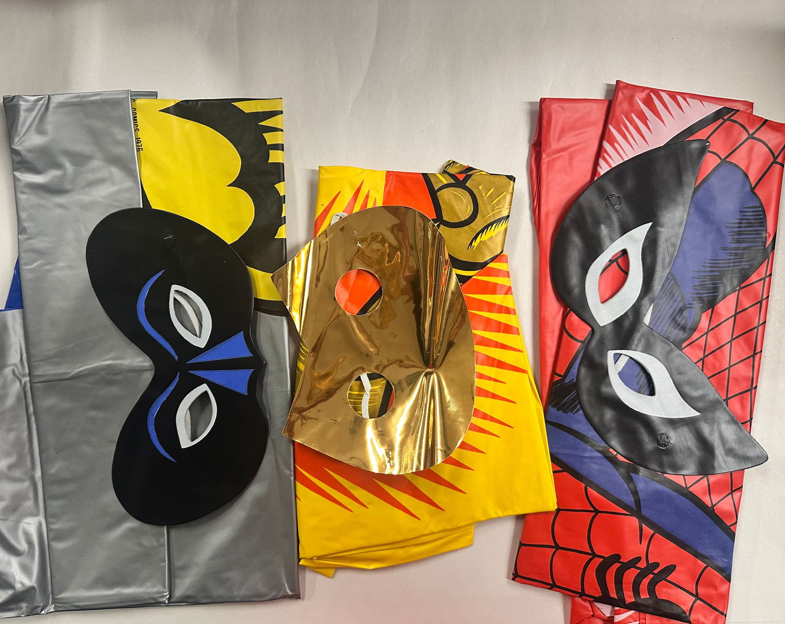 Lot of 3 1970s Halloween raincoat, costumes, Spider-Man, Batman, & C-3PO (1 of 5)