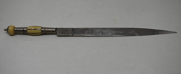 Antique A. Venenoza Gaucho Knife w Etched Snake