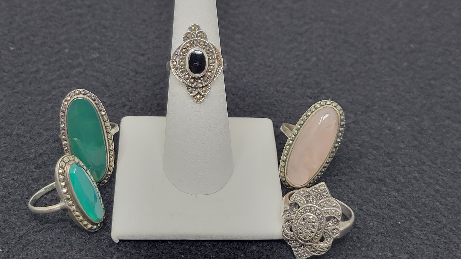 5 Sterling Silver Rings: Lot of 5 Sterling Silver Rings. In nice condition, sizes range from 5.5-10.