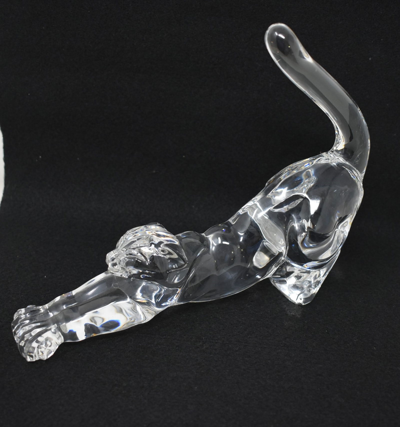 Lenox 9" Clear Glass Cat: 9" Lenox Clear Glass Cat. In excellent condition.