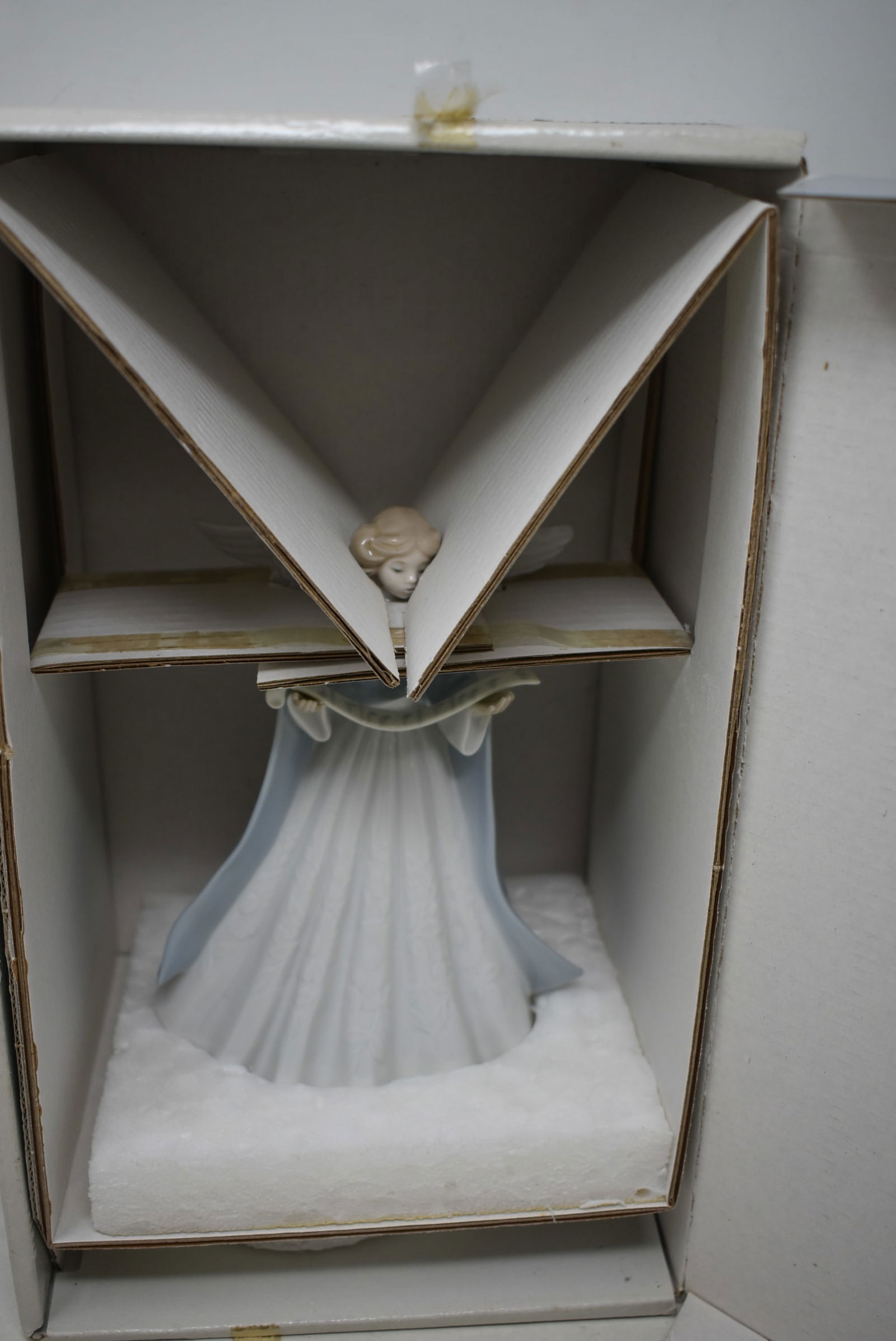 Lladro 5719 Navidad Cantante Angel Tree Topper NEW IN BOX (1 of 4)