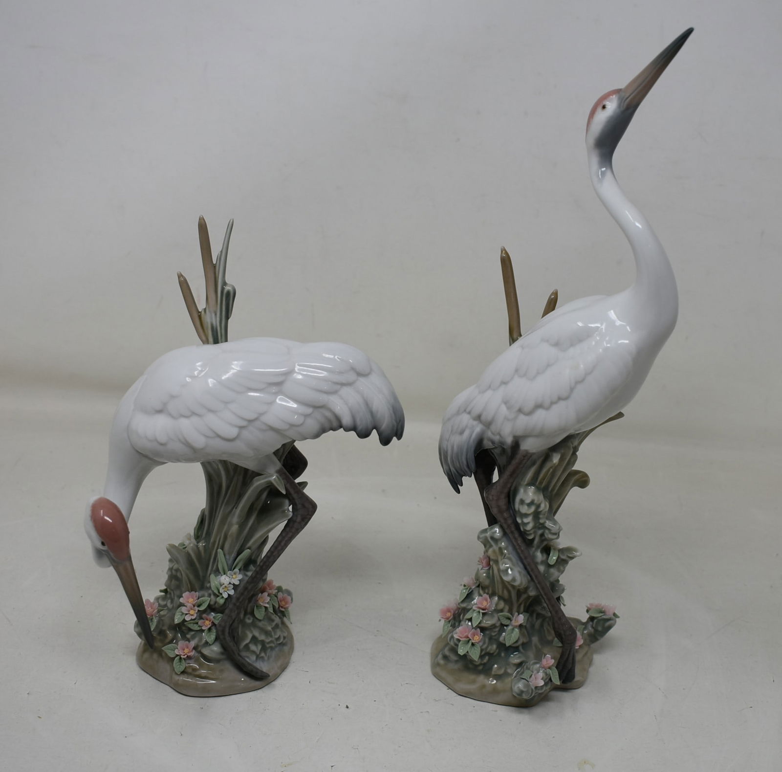 2 Beautiful Lladro Bowing Crane 1613 & Dancing Crane 1614 (1 of 12)