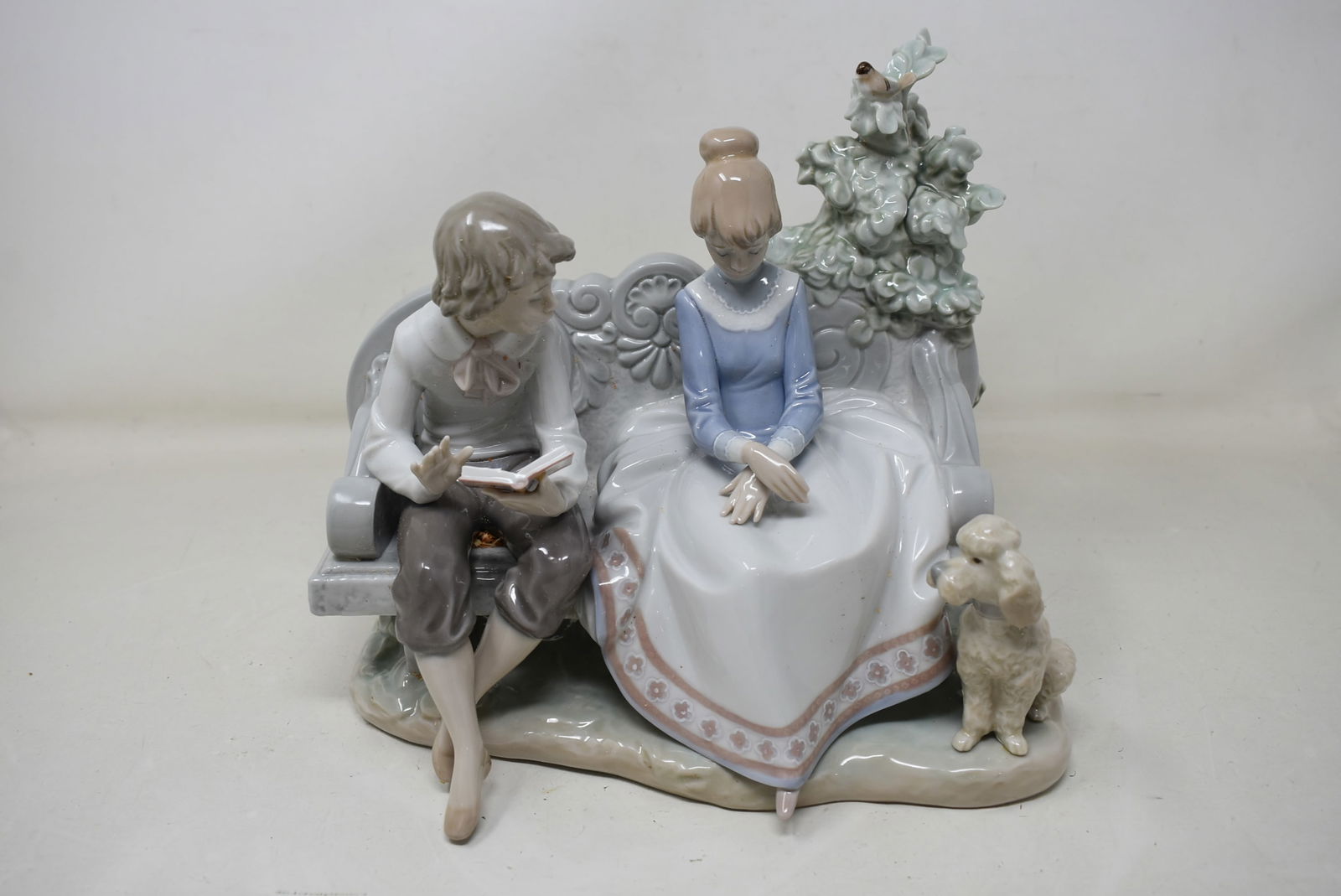 Lladro 5442 "Poetry of Love" In Box: Lladro 5442 "Poetry of Love". In mint condition with original box.