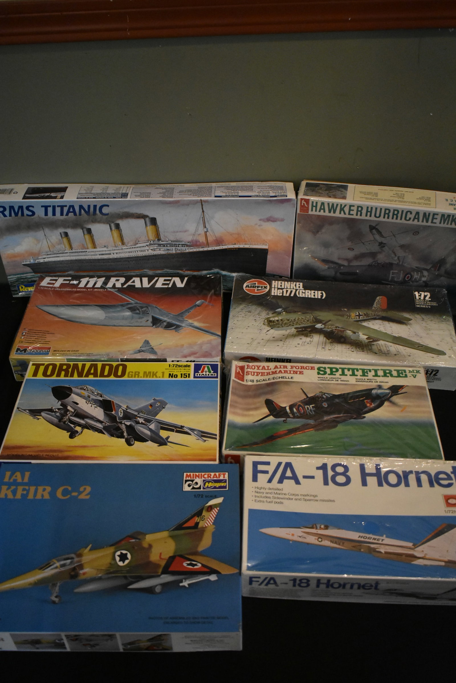 7 Model Kits: A Lot of 7 Model Kits as shown. All appear to be complete.
