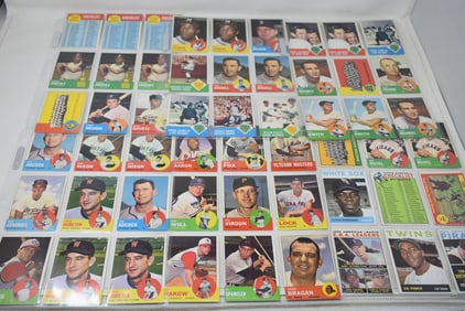 Group of 126 Topps 1960s Baseball Cards