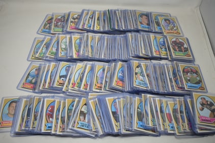 Group of assorted 1970s Football Cards