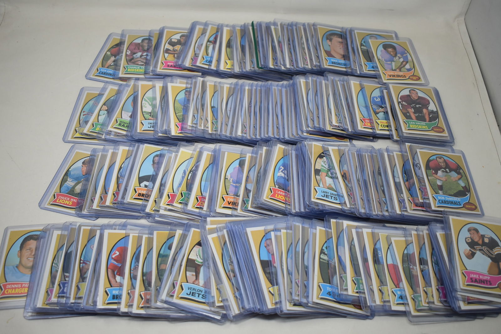 Group of assorted 1970s Football Cards (1 of 3)