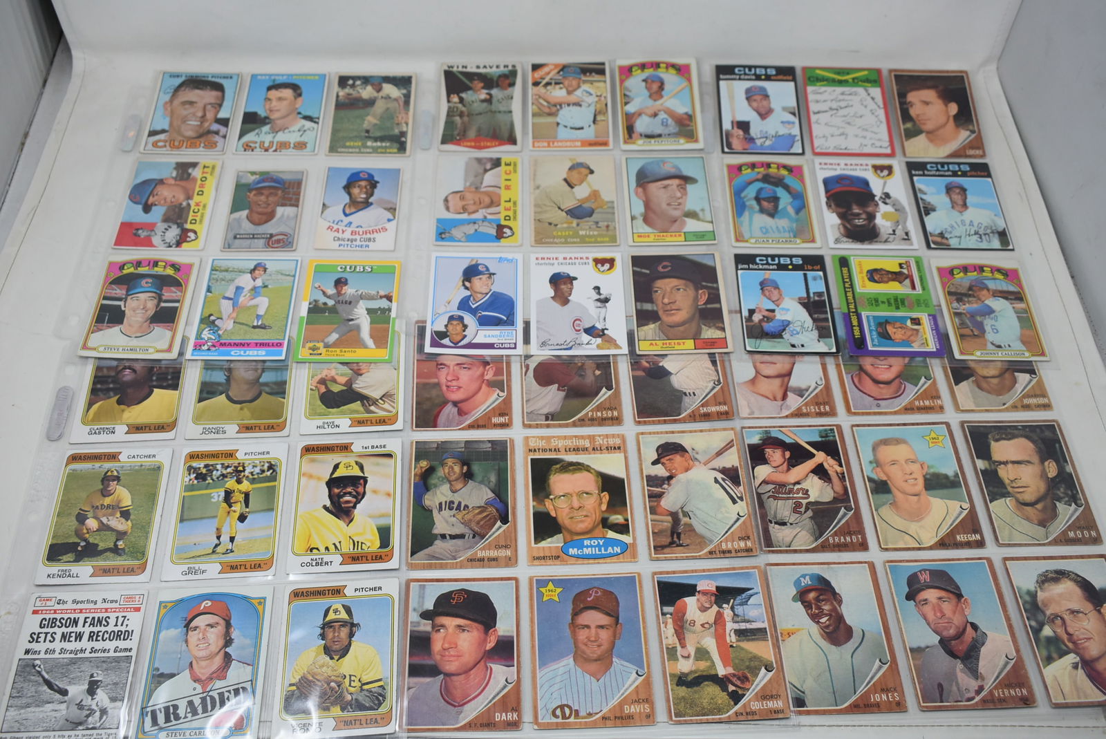 Lot of 135 Assorted Baseball Cards (1 of 4)