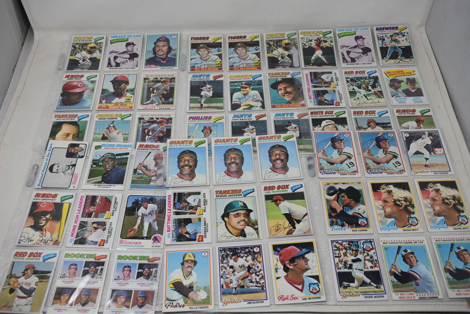 Group of 90 Topps 1970s Baseball Cards (1 of 3)