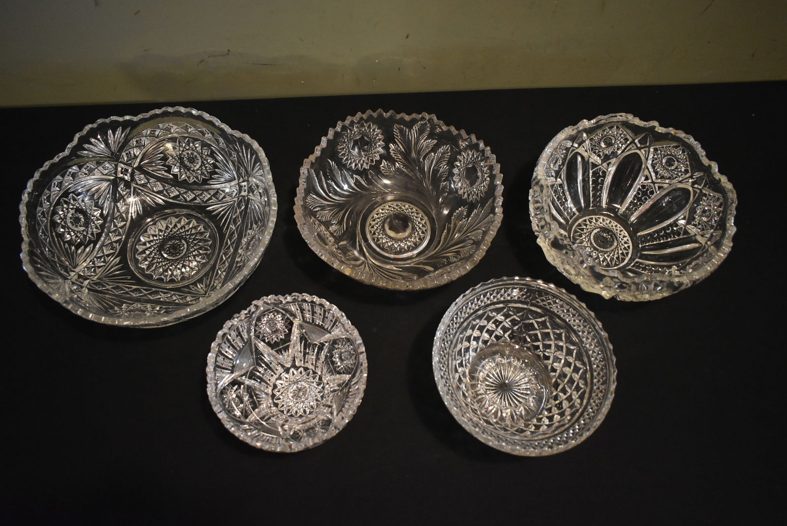 Lot of 5 Crystal Bowls: 5 Crystal Bowls measuring 6"-10". In nice condition.