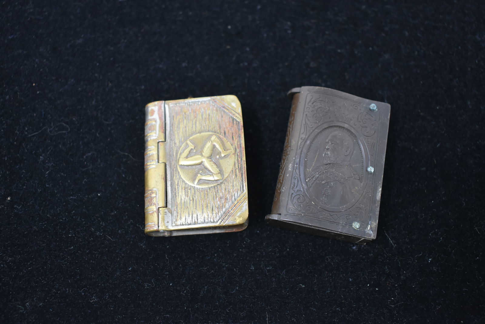 2 Vintage Match Safes Vestas: Lot of 2 Vintage Match Safes Vesta. Some wear.