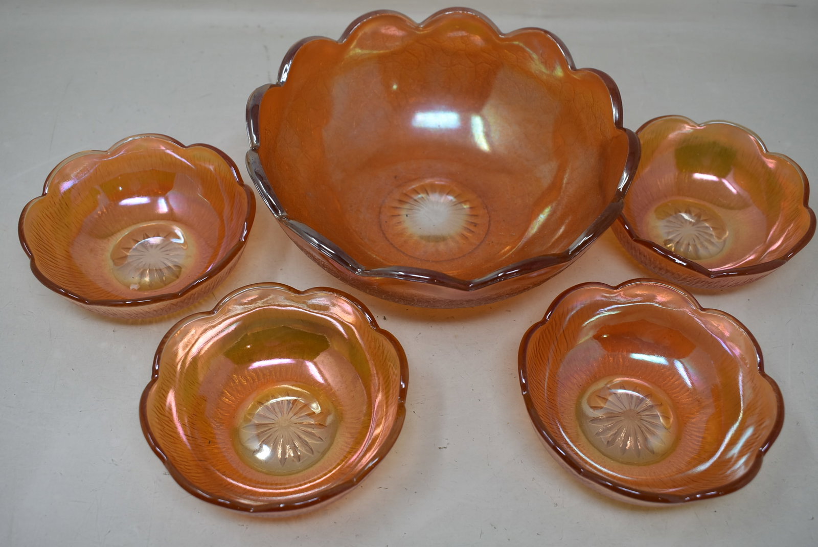 Set of 5 Jeannette Marigold Iridescent Carnival Glass Bowls (1 of 3)