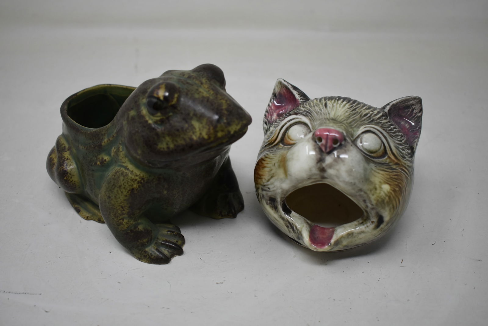 2 Pieces of Animal Pottery (1 of 6)