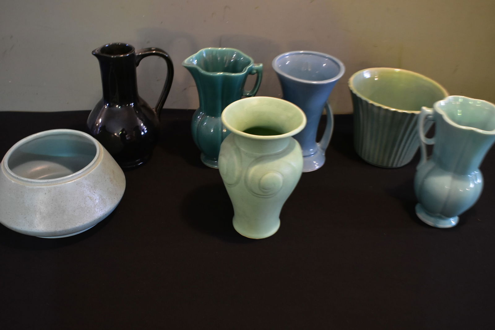 7 Pieces Assorted USA Pottery (1 of 12)