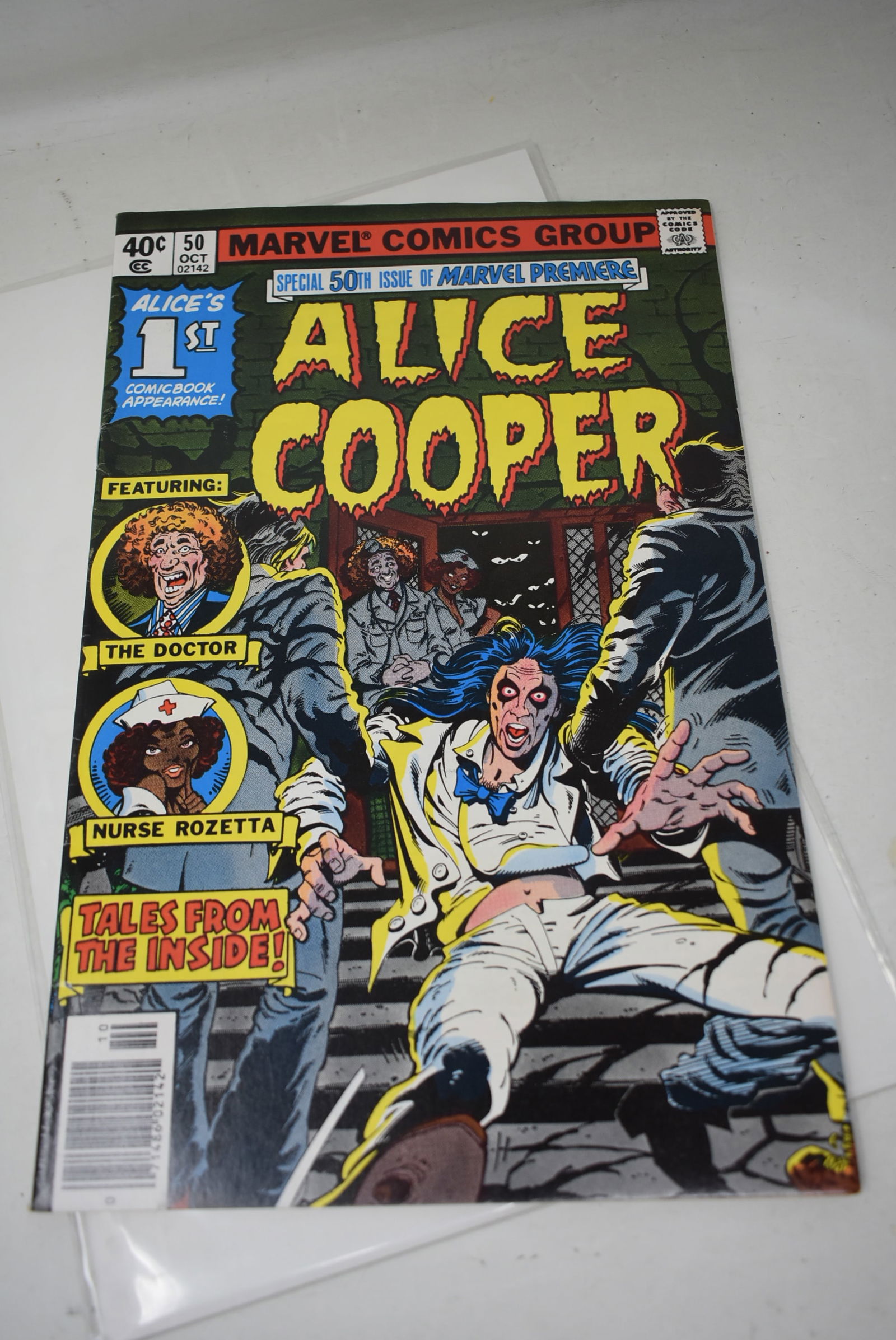 Marvel Premiere #50 (1979) 1st Alice Cooper in Comics: Marvel Premiere #50 (1979) 1st Alice Cooper in Comics -Comic Book Looks Nice - Please See Photos for Condition.