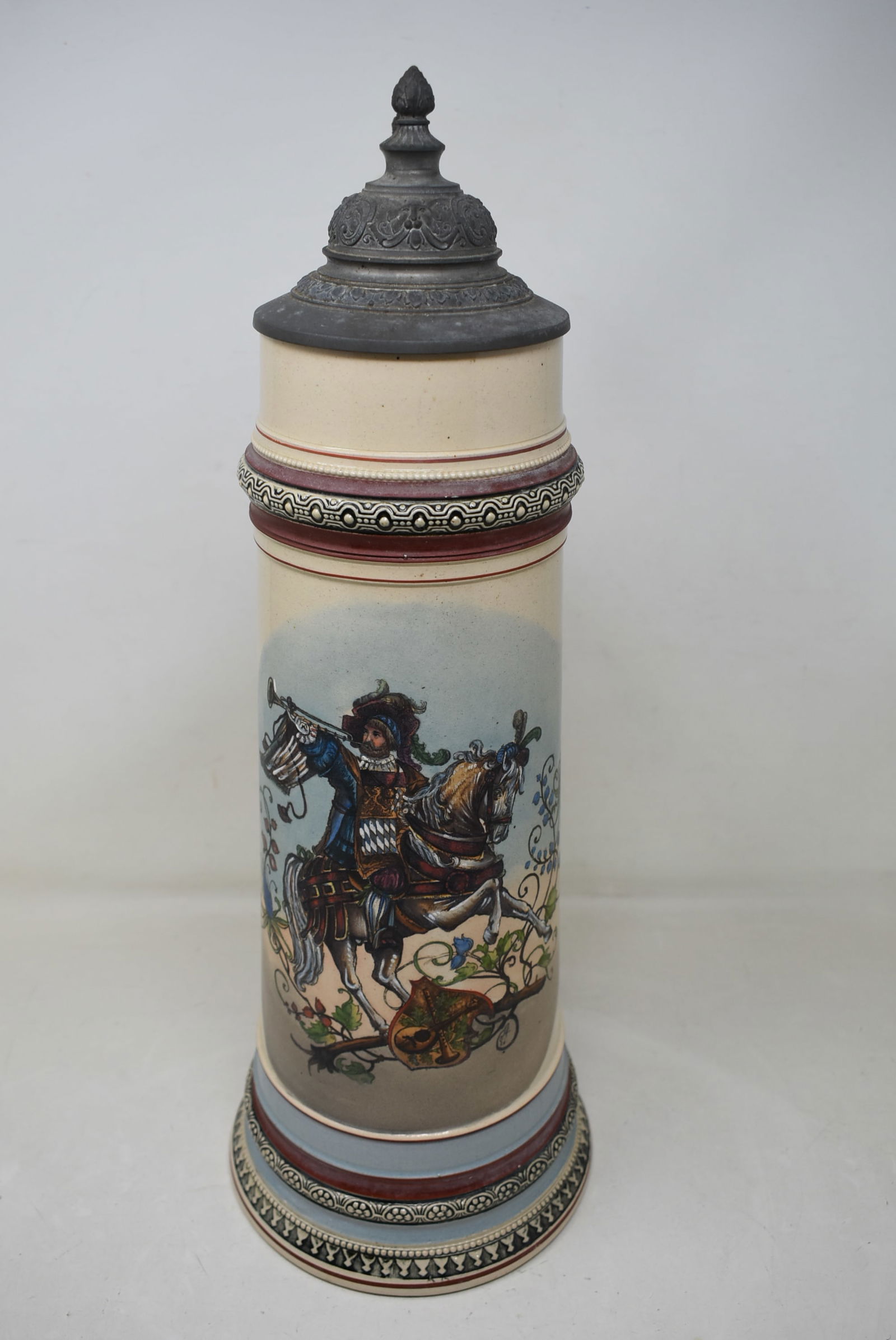 2 1/2 Liter Hanke Pottery Beer Stein Cavalier #1198 (1 of 8)