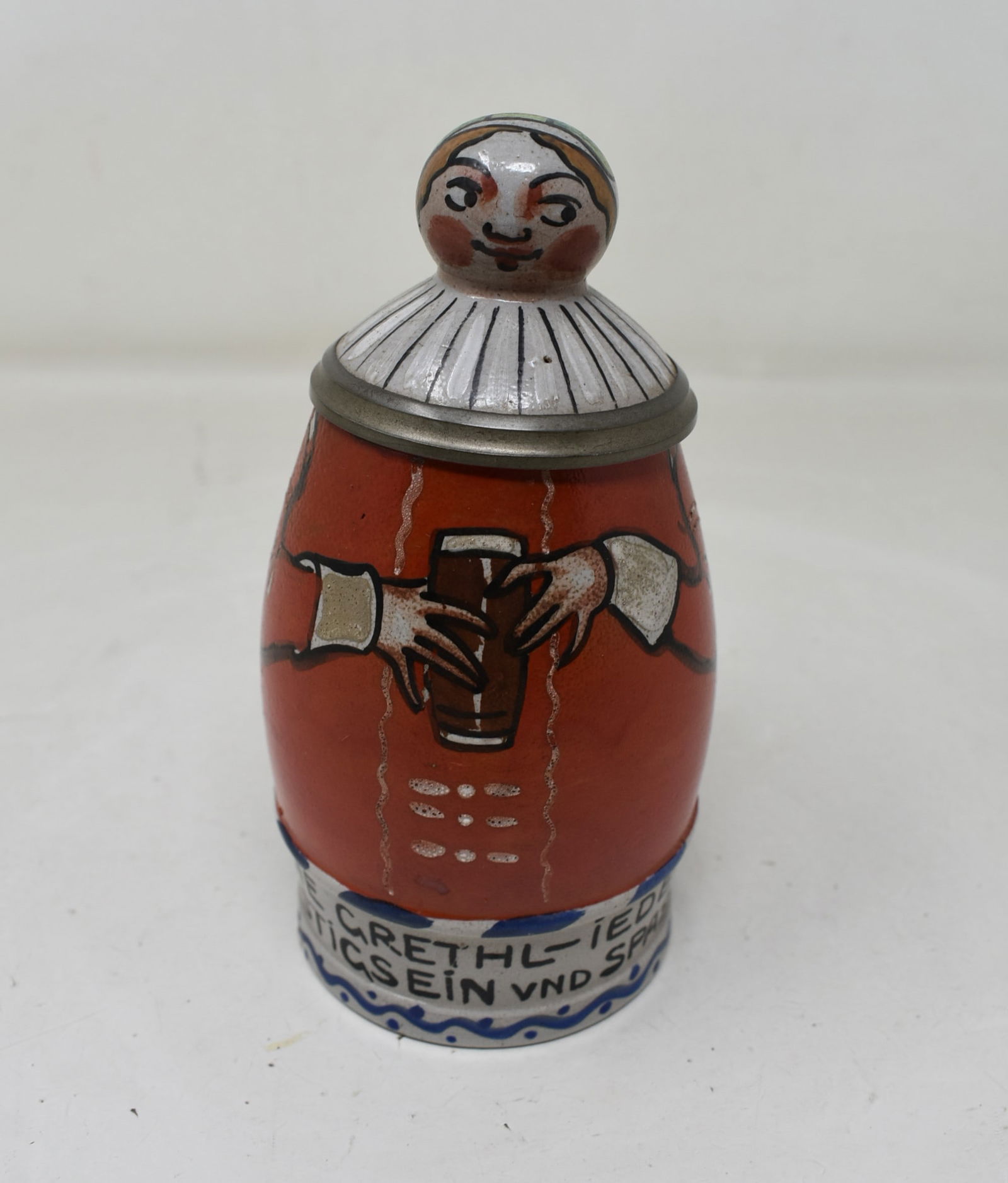 Reinemann Gretel Stoneware Character Beer Stein 1/4 Liter: 1/4 Liter Reinmann Gretel Stoneware Character Beer Stein. Franz Ringer Stoneware, Gretel holds a beer glass. In MINT condition.
