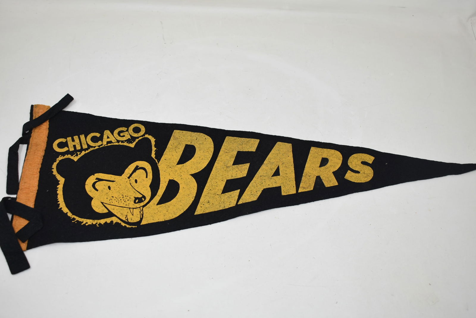 Vintage 1940s Chicago Bears Felt Pennant (1 of 4)
