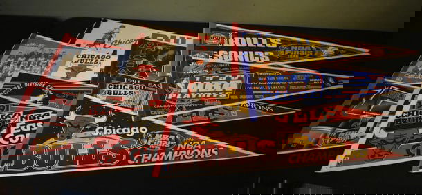 Lot of 10 Chicago Bulls Felt Pennants