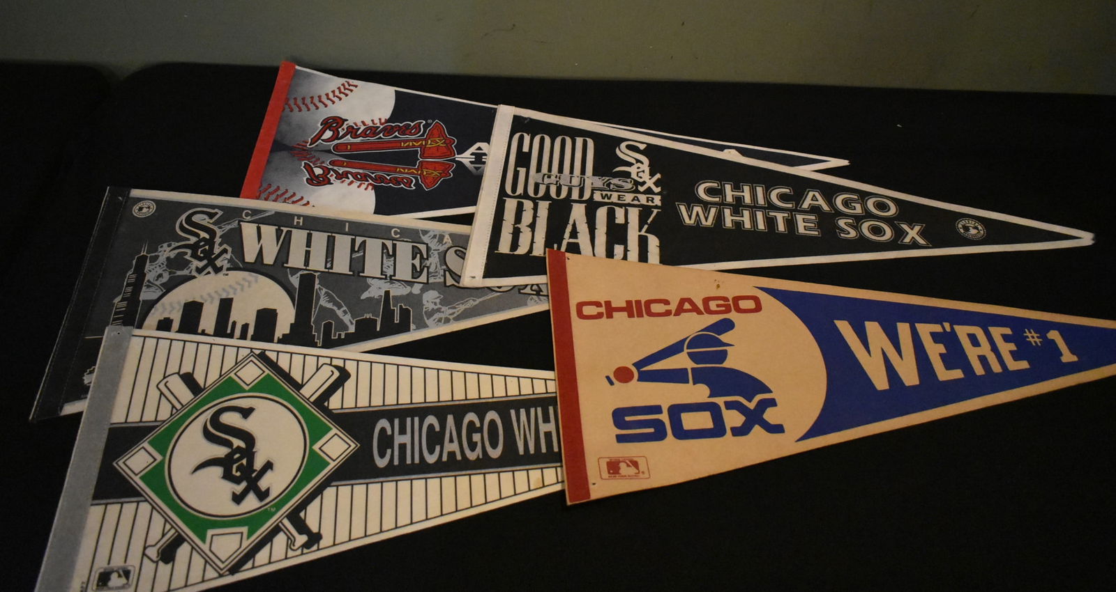 5 White Sox & MLB Pennants: Group of 5 White Sox and MLB Pennants