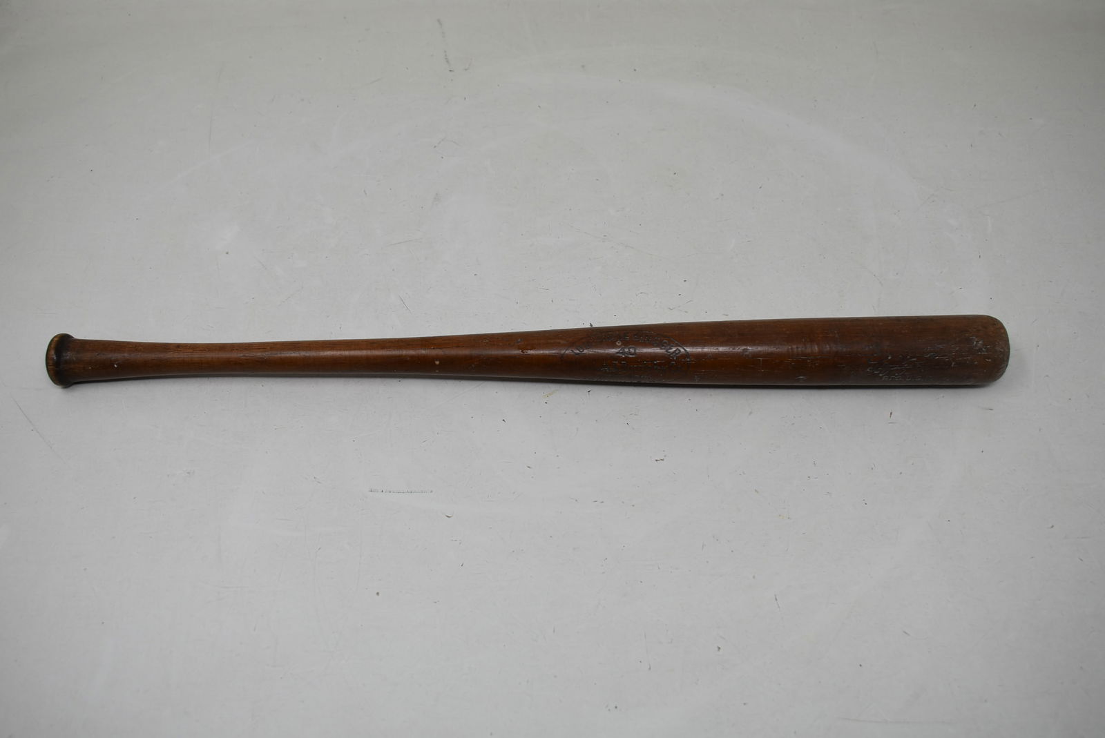 1935 Charlie "Lefty" Grimm Chicago Cubs Louisville Slugger 40 Mini Bat (1 of 5)