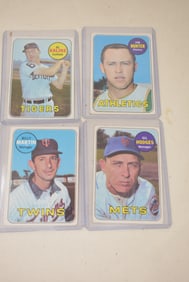 Group of 4 Topps 1969 Baseball Cards