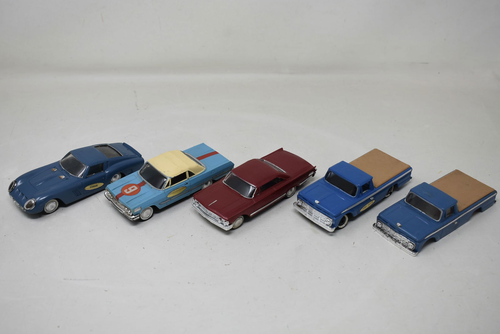 5 Vintage Ideal Slot Car Bodies (1 of 5)