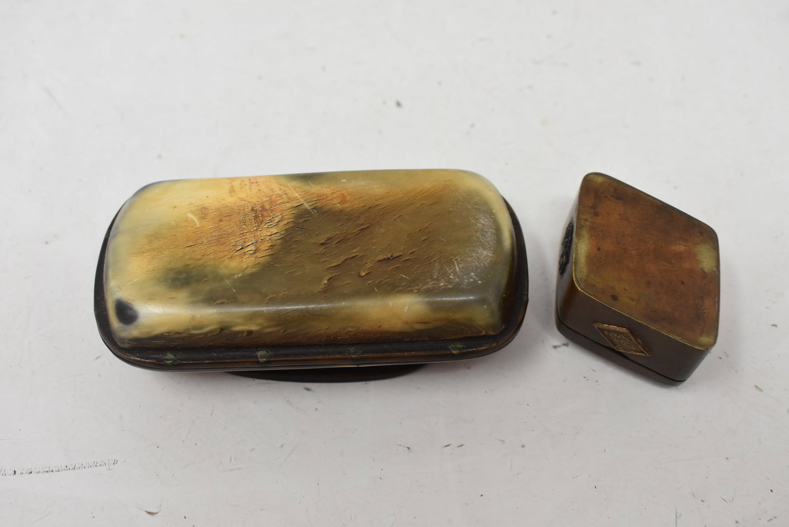 2 Vintage Small Snuff Boxes - 4